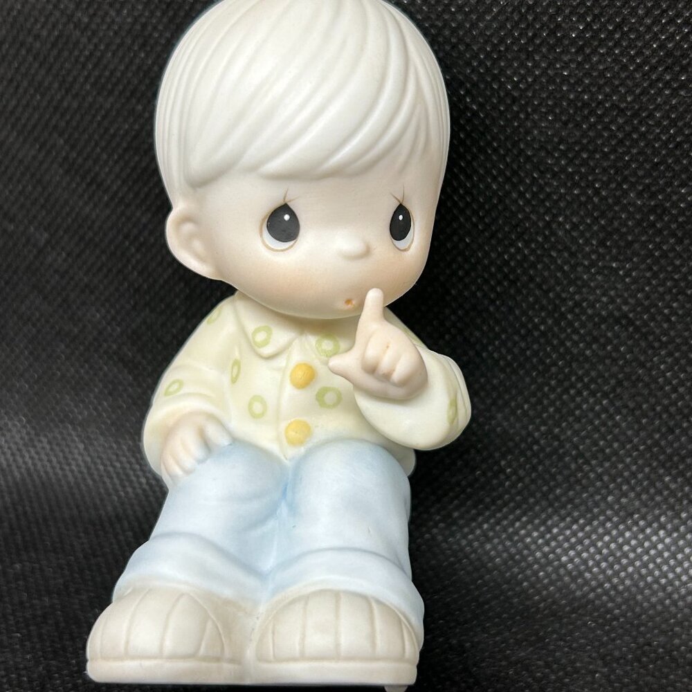 Precious Moments “We gather together to ask the Lord's Blessing" figurine
